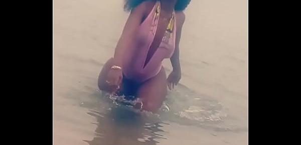  Rabuda angolana na praia